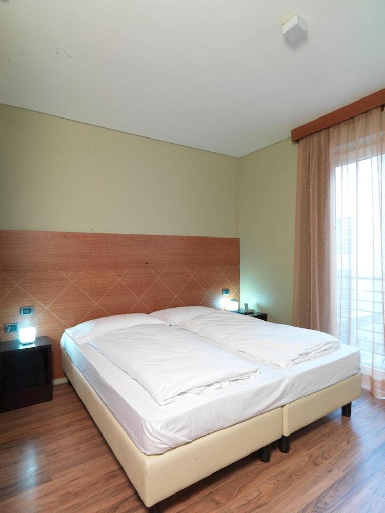 Empoli Hotel Buitenkant foto